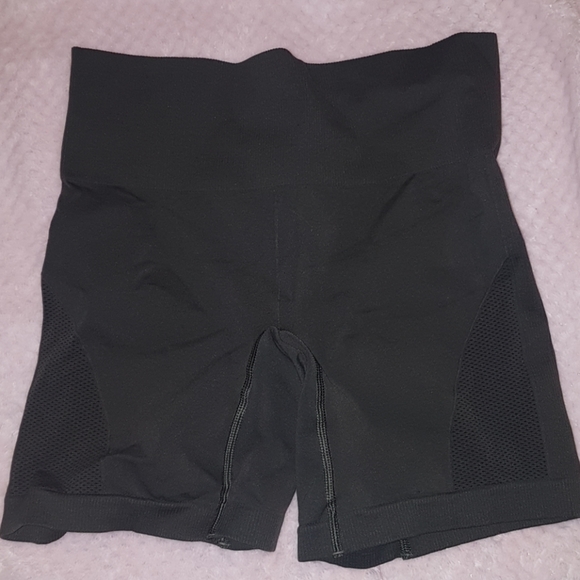 Lululemon Gym Shorts - Picture 2 of 2